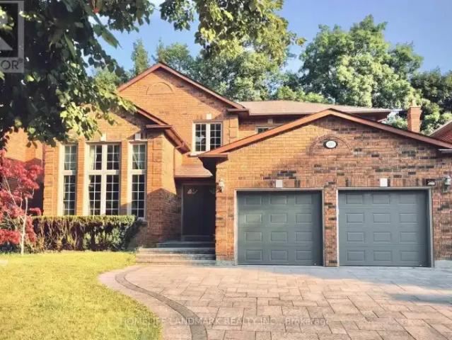 4 Bedroom House Richmond Hill ON 105411029
