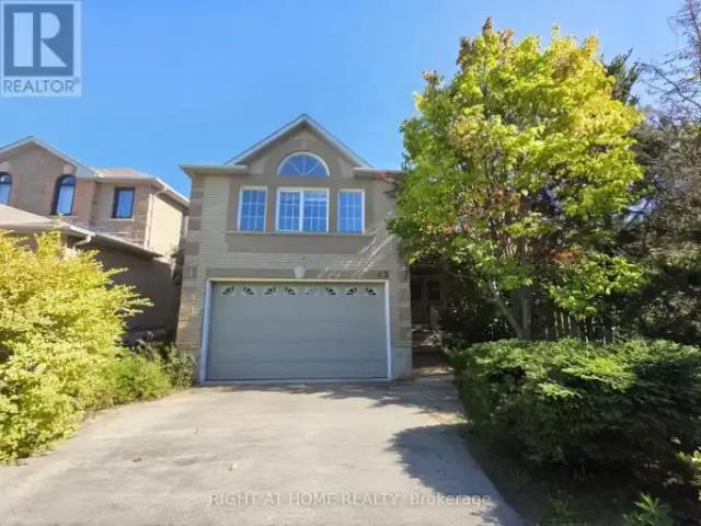 4 Bedroom House Richmond Hill ON 105654226