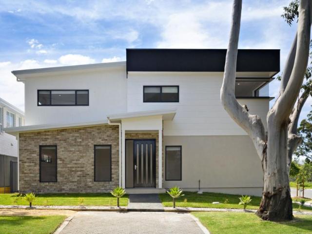 4 Bedroom House Russell Vale NSW 106168294