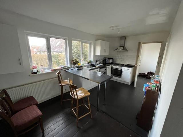 4 Bedroom House Wollaton East Midlands 98286316