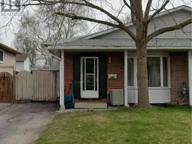 4 Bedroom House Waterloo ON 104711620