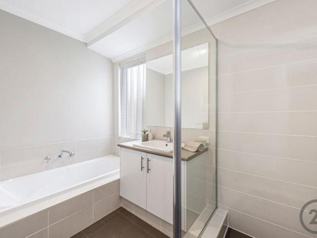 4 Bedroom House Wannanup, WA 104897157