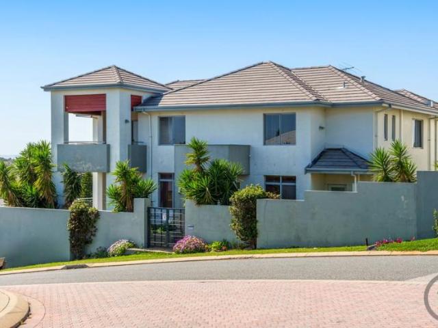 4 Bedroom House Wannanup, WA 105556430