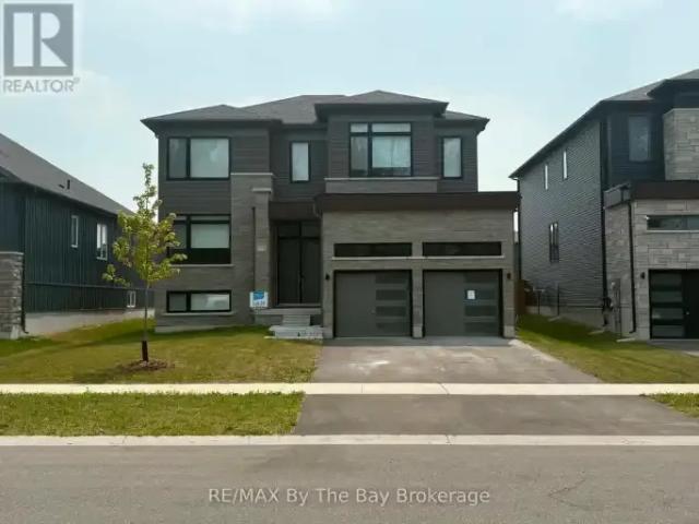 4 Bedroom House Wasaga Beach ON 104362965