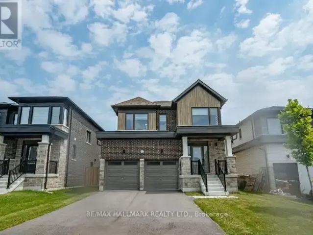 4 Bedroom House Wasaga Beach ON 104638527