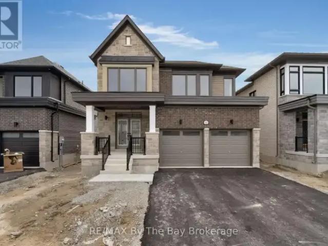 4 Bedroom House Wasaga Beach ON 105004709