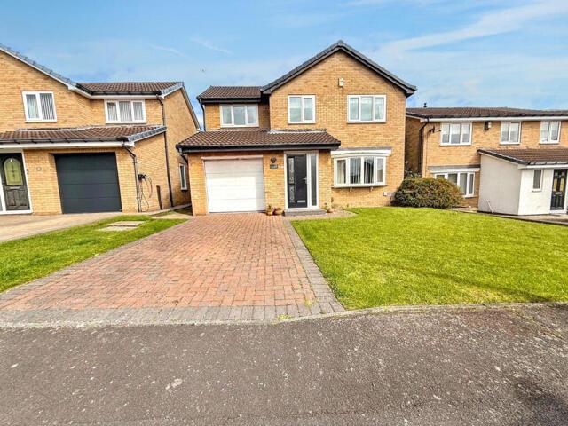 4 Bedroom House Washington Sunderland 101892311