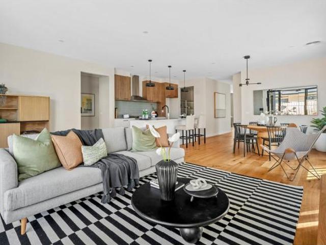 4 Bedroom House WERRIBEE VIC 84916709