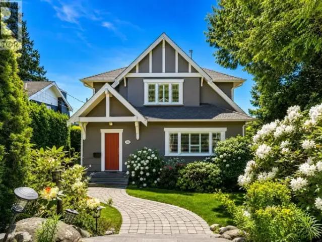 4 Bedroom House West Vancouver BC 104940994