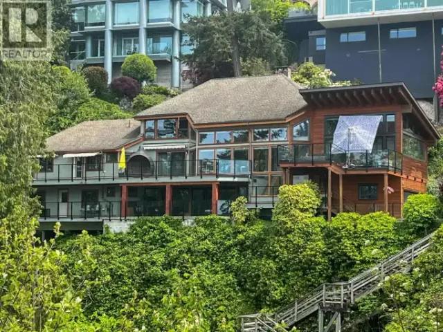 4 Bedroom House West Vancouver BC 105420829