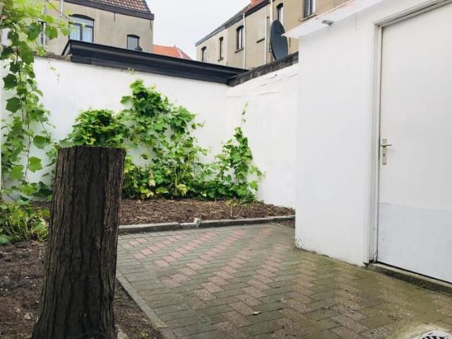 4 bedroom house with a terrace and authentic features