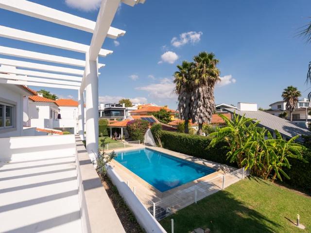 4 Bedroom House with garden, Areias de São Pedro, Cascais