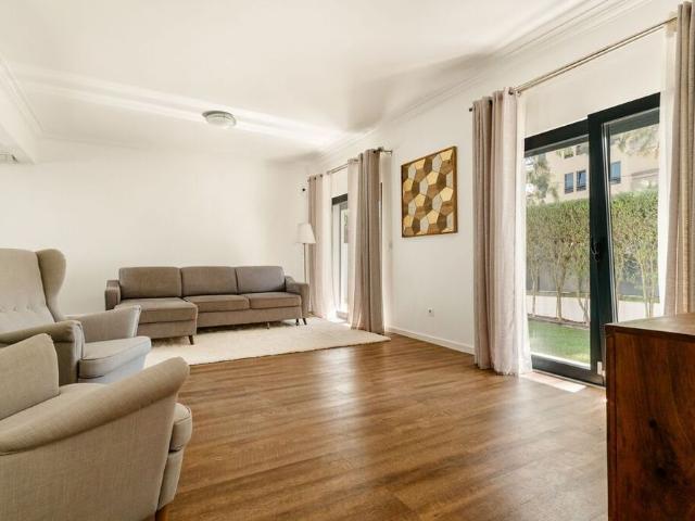 4 Bedroom House with garden, Bairro do Rosário, Cascais