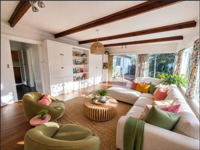 4 bedroom house with gardener!