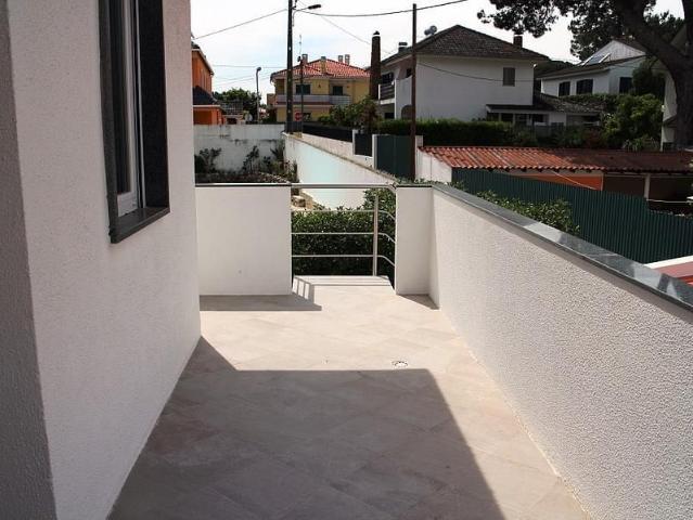 4 Bedroom House with parking, Livramento, Cascais