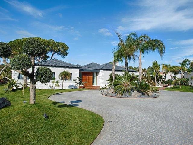 4 Bedroom House with swimming pool, Birre, Cascais