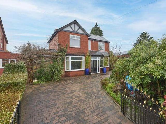4 Bedroom House Wigan Greater Manchester 100648784