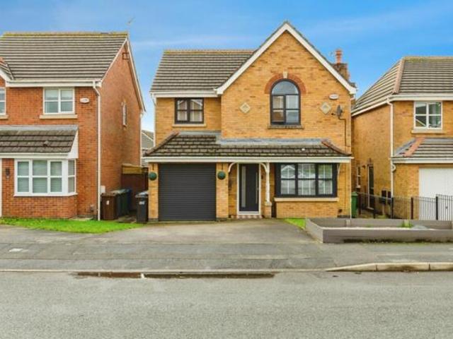 4 Bedroom House Wigan Wigan 101677454