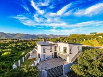 4 Bedroom House Wilderness Western Cape 90931195