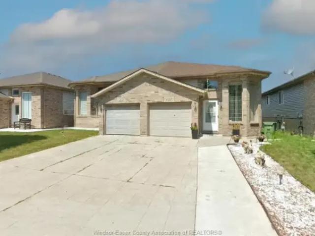 4 Bedroom House Windsor ON 103740127