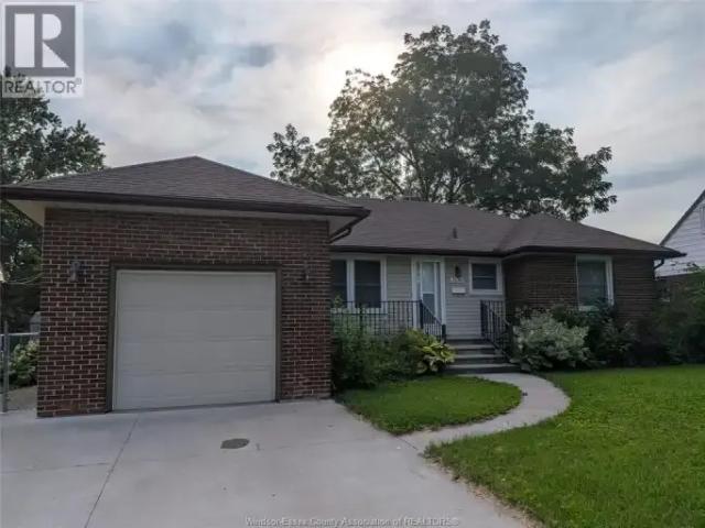 4 Bedroom House Windsor ON 104183288