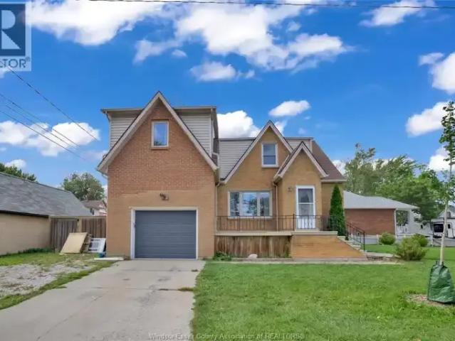 4 Bedroom House Windsor ON 105410927