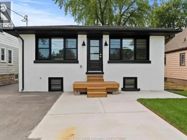 4 Bedroom House Windsor ON 105360046