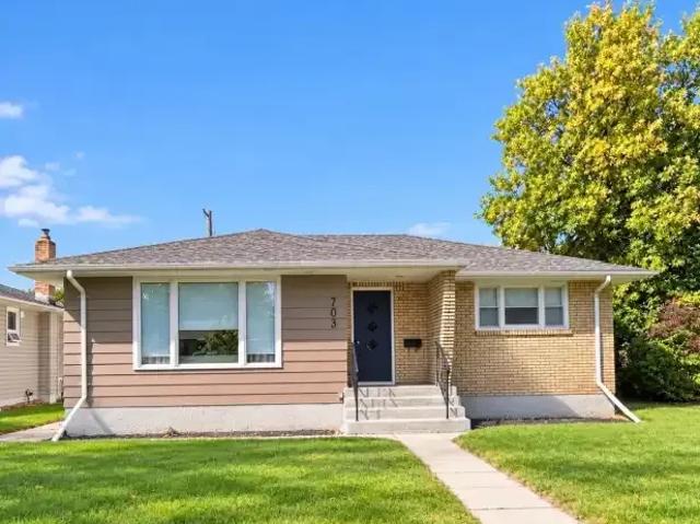 4 Bedroom House Winnipeg MB 105704115