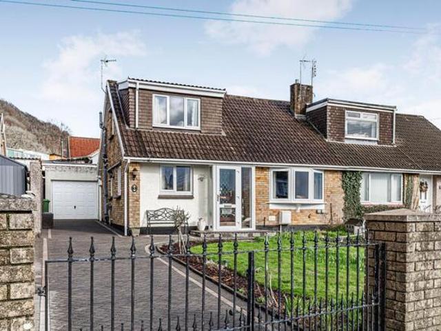 4 Bedroom House Wye Rhondda Cynon Taff 101675102