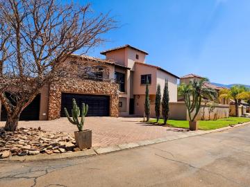 4 Bedroom House To Let in Melodie