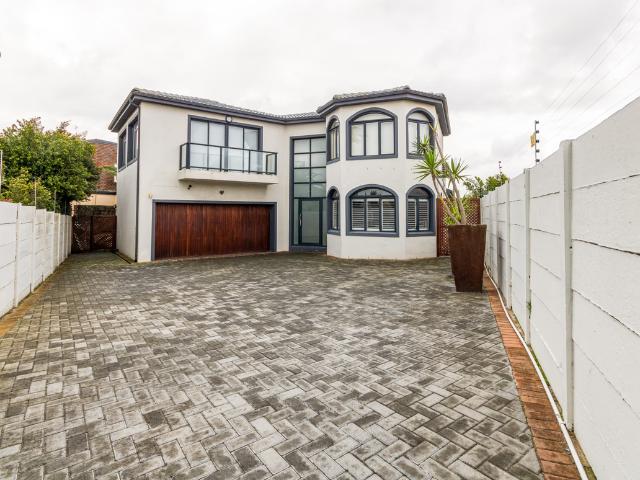 4 Bedroom House To Let in Milnerton Ridge