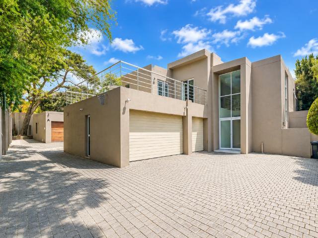4 Bedroom House To Let in Morningside