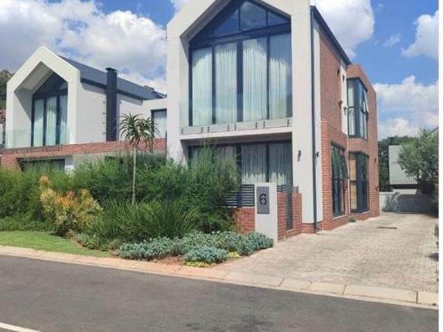 4 Bedroom House To Let in Neighbourhood Estate