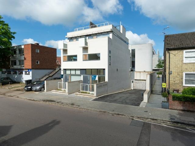 4 Bedroom house to let in Alma Road, St. Albans, Hertfordshire, AL1