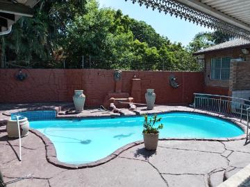 4 Bedroom House To Let in Amanzimtoti