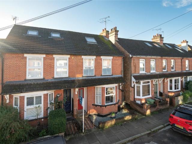 4 Bedroom house to let in Burnham Road, St. Albans, Hertfordshire, AL1