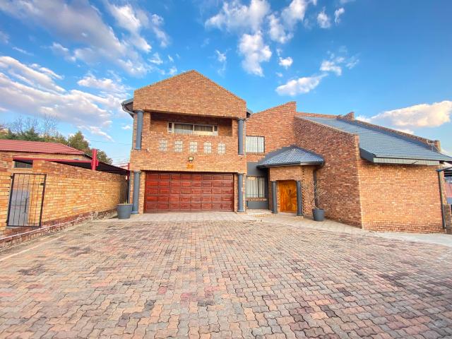 4 Bedroom House To Let in Country View