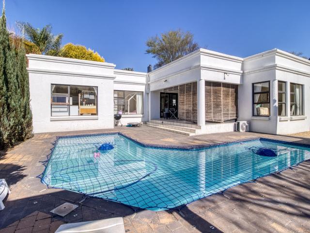 4 Bedroom House To Let in Dainfern Golf Estate