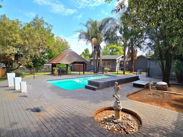 4 Bedroom House To Let in Eldoraigne