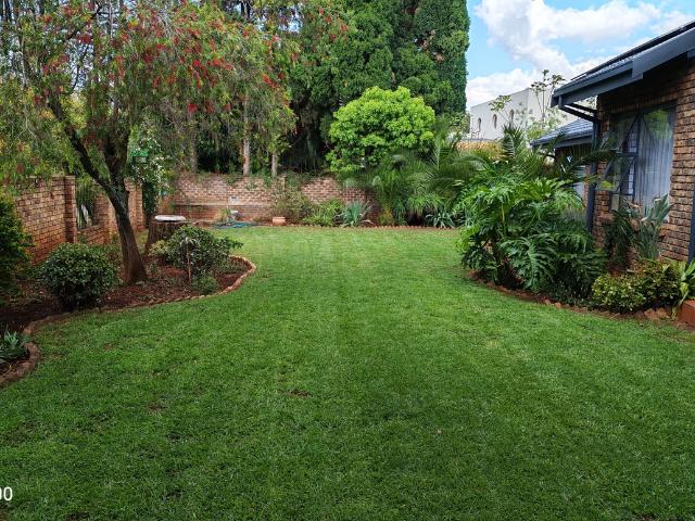 4 Bedroom House To Let in Eldoraigne