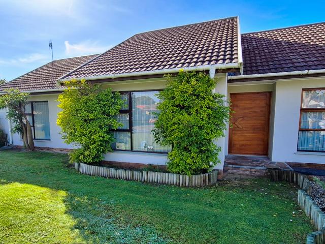 4 Bedroom House To Let in Ferndale