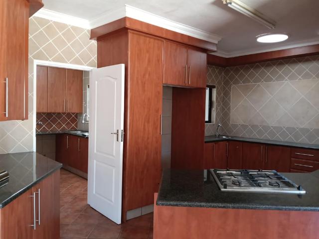 4 Bedroom House To Let in Horison