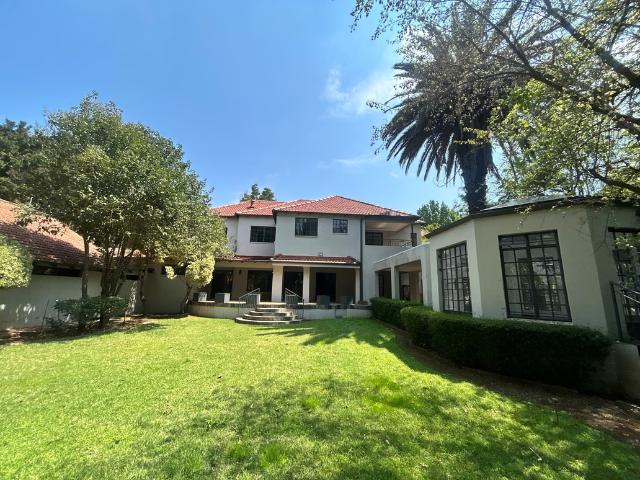 4 Bedroom House To Let in Houghton Estate