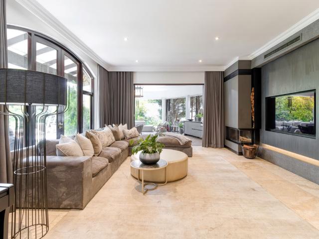 4 Bedroom House To Let in Houghton Estate