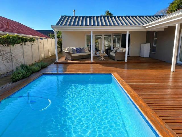 4 Bedroom House To Let in Leisure Isle