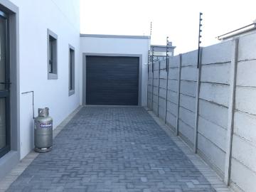 4 Bedroom House To Let in Parklands North