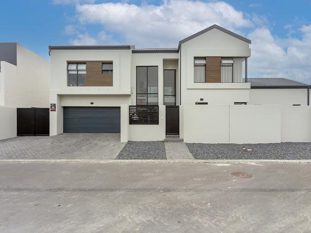 4 Bedroom House To Let in Sandown