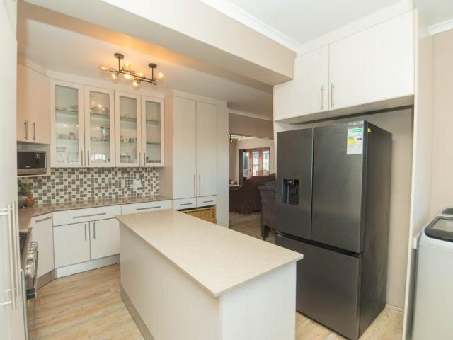 4 Bedroom House To Let in Sherwood