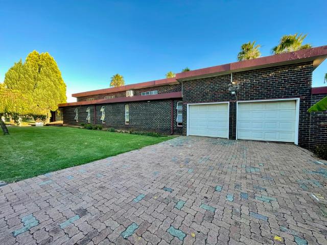 4 Bedroom House To Let in Three Rivers East