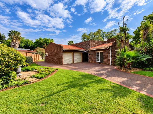 4 Bedroom House To Let in Three Rivers East
